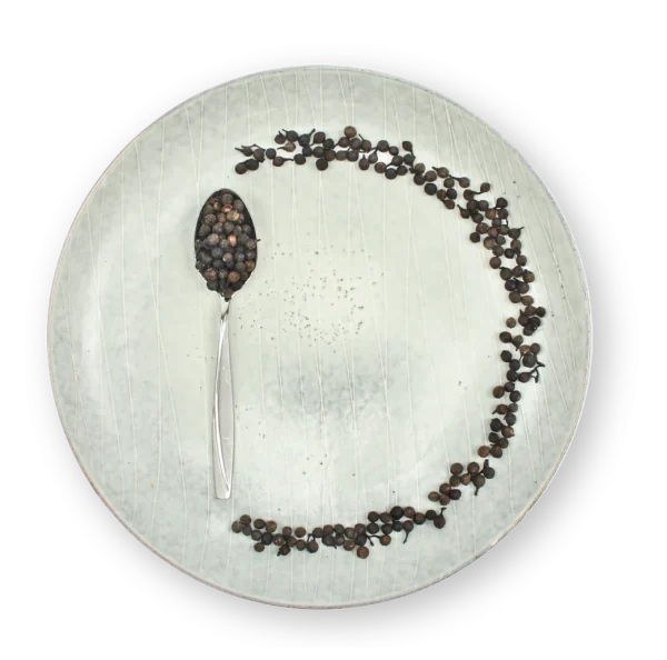 Cumeo Tailed Peppercorns in Plate